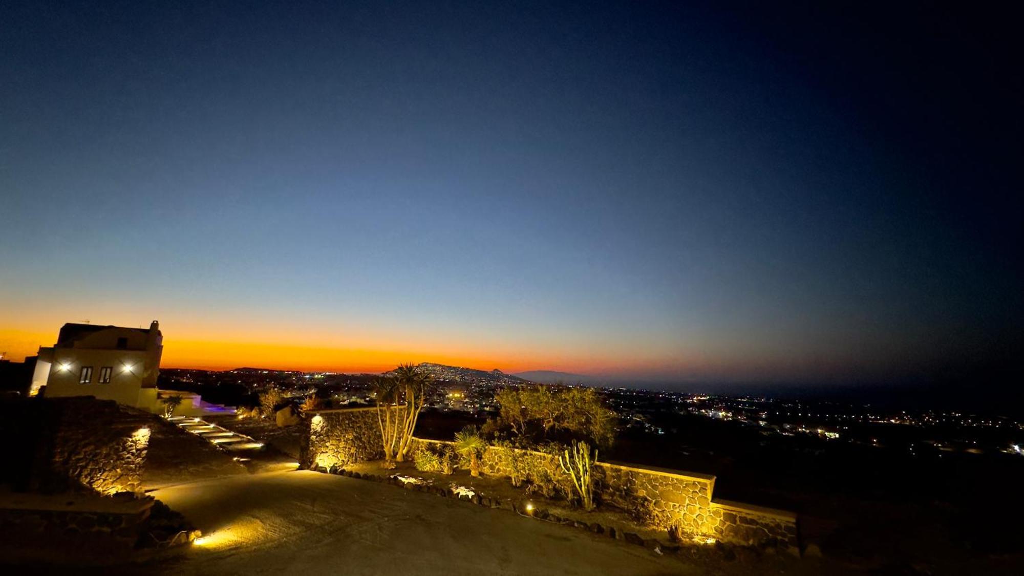 Salida Del Sol Santorini Aparthotel Éxo Goniá